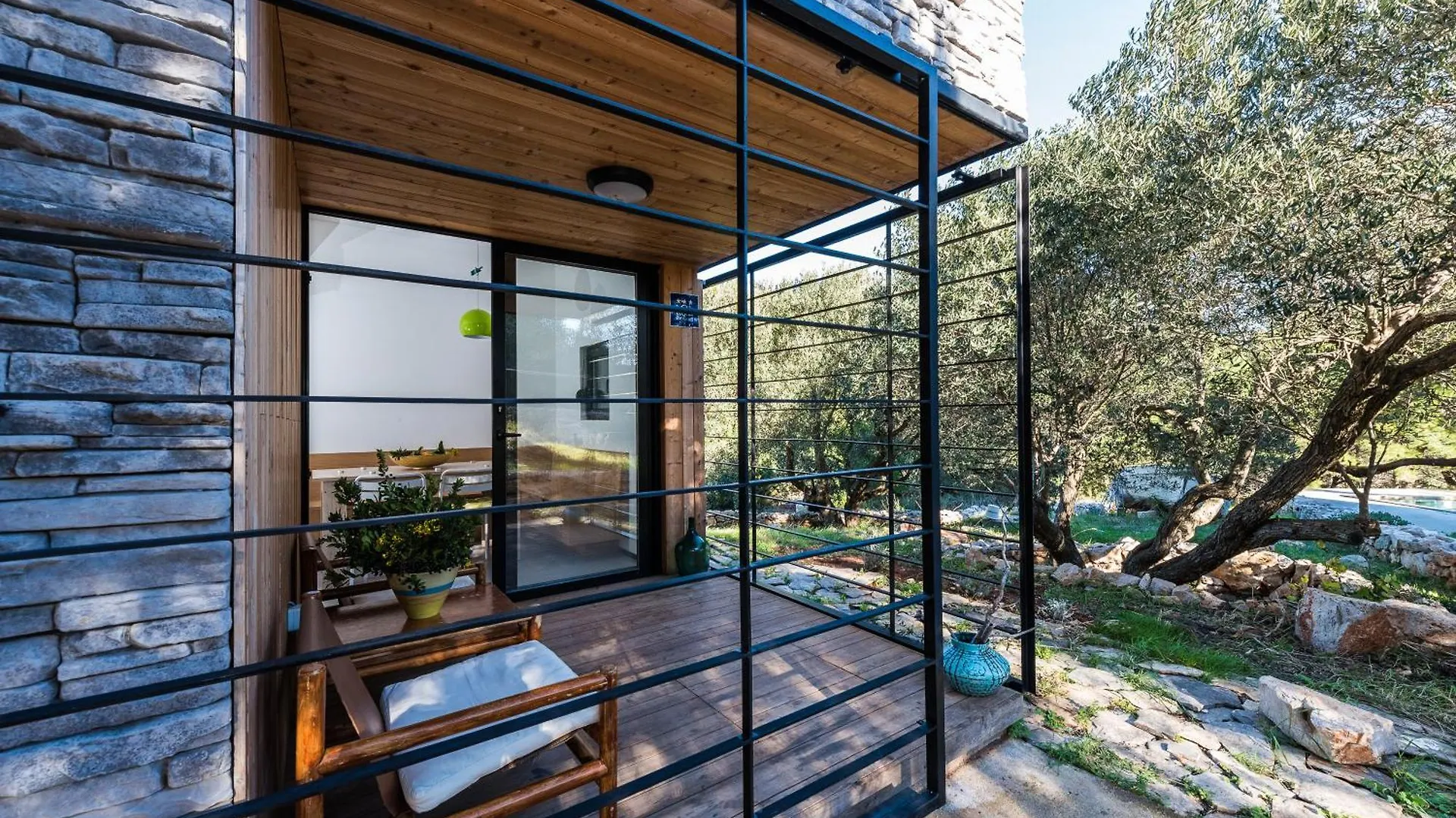 Вилла Luxury Sun House With Hot Tub And Sea View Dragove
