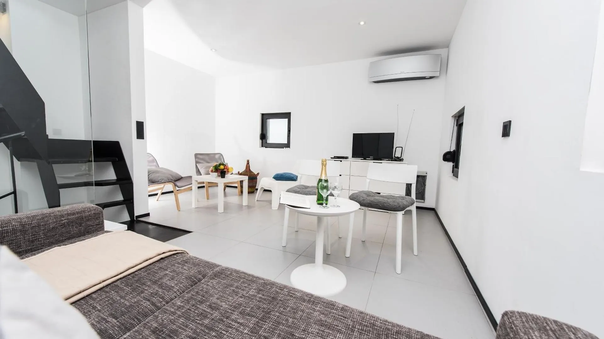 Dragove Luxury Sun House With Hot Tub And Sea View 빌라